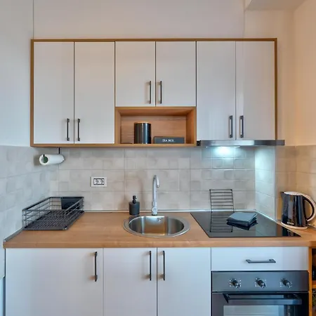 Sestre アパート ズラティボール